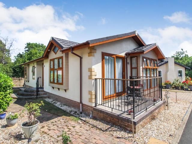 Park Home for sale in Bedford