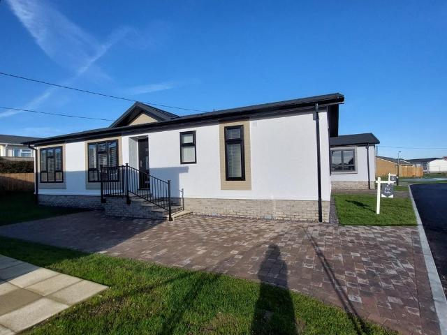 Park Home for sale in Hillborough, The Bridge