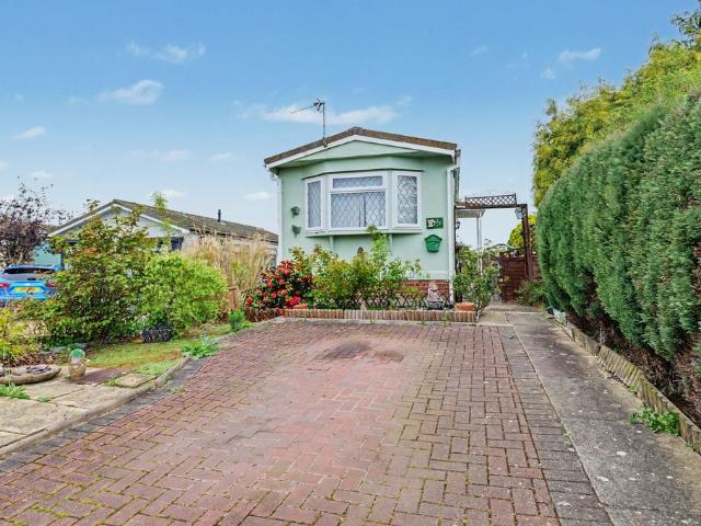 Park Home for sale in Stanford On Avon, Leicestershire