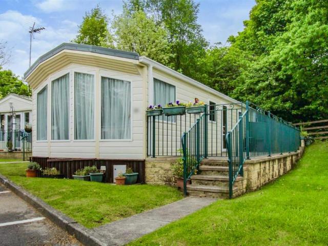 Park Home for sale in West Yorkshire