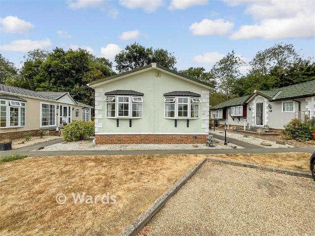 Park Home for sale in Midway, Kent