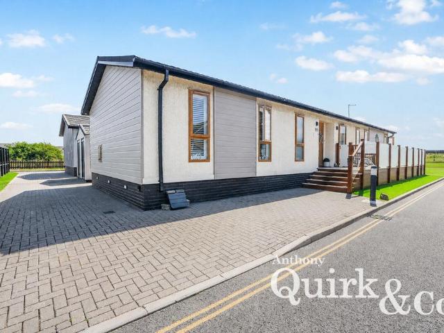 Park Home for sale in Canvey Island