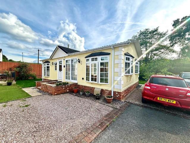 Park Home for sale in Norley, Cheshire