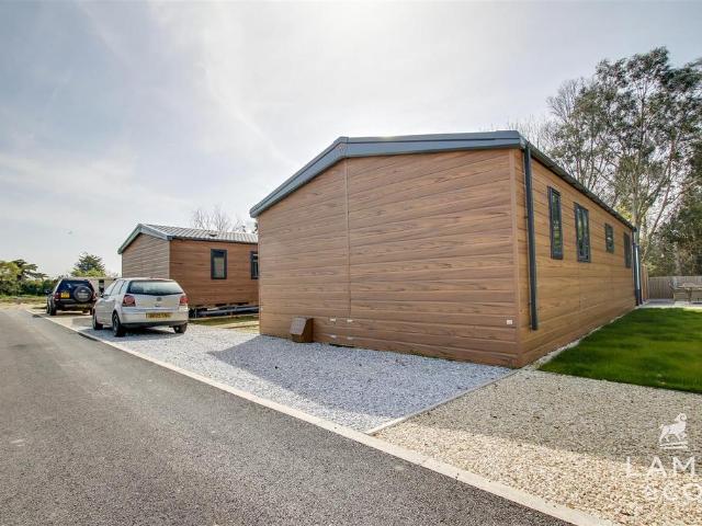Park Home for sale in Dale Hill, Isle Of Man