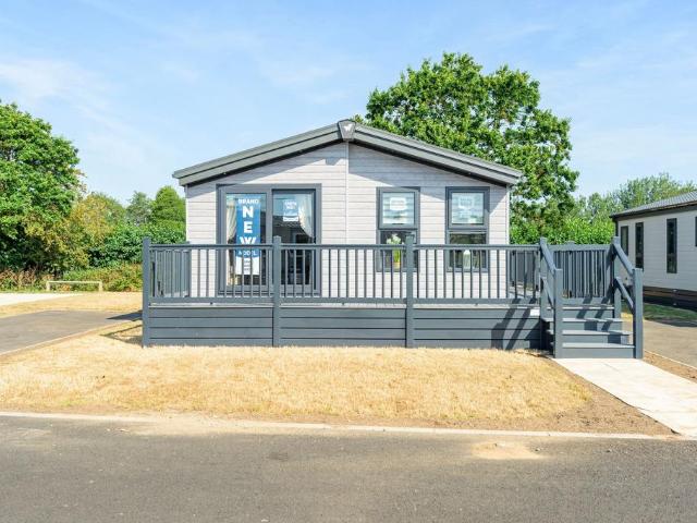 Park Home for sale in Eastbridge, Suffolk