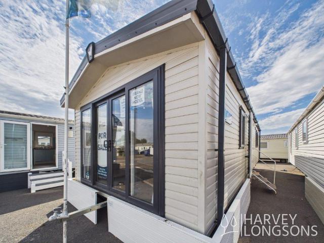 Park Home for sale in Felixstowe, Eastbridge