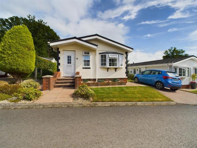 Park Home for sale in Chorley, Stottesdon