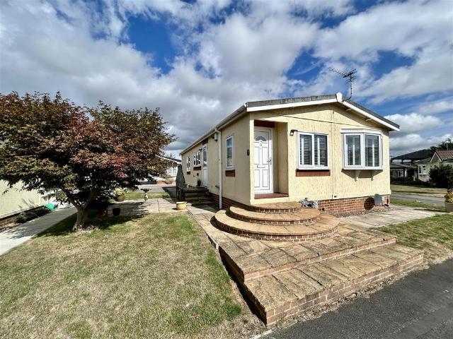 Park Home for sale in Great and Little Preston, Little Preston