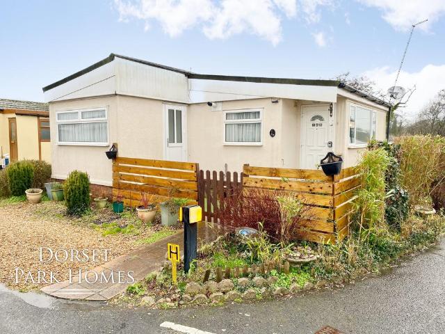 Park Home for sale in Ferndown, East Dorset