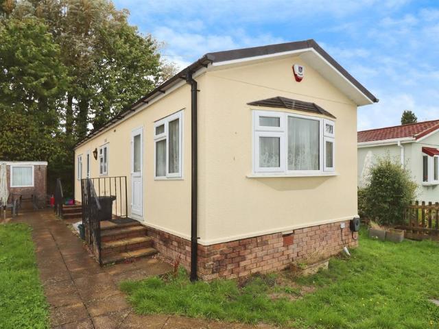 Park Home for sale in Bradley Stoke, South Gloucestershire