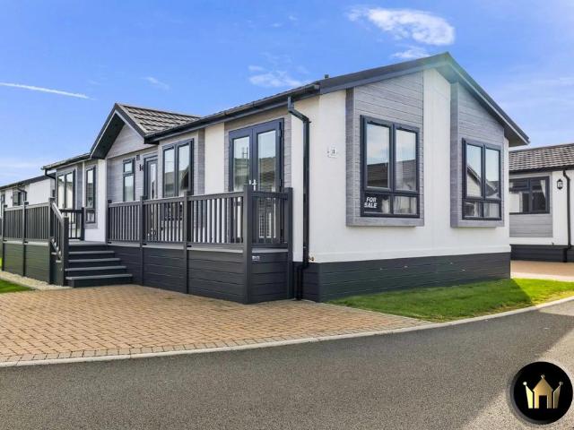 Park Home for sale in Meon Vale, Alderminster
