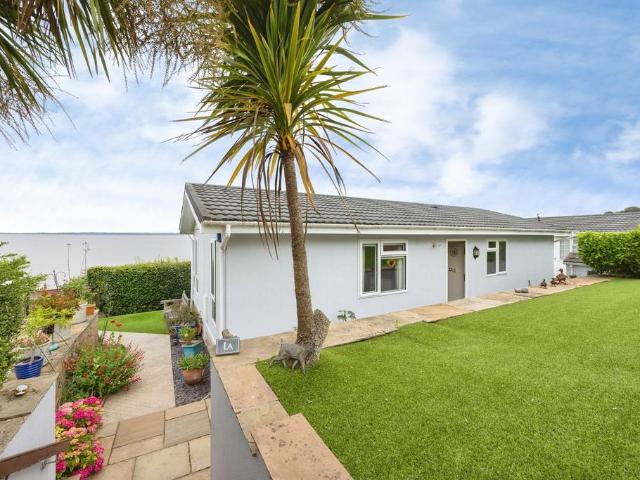 Park Home for sale in Walton-in-gordano, North Somerset