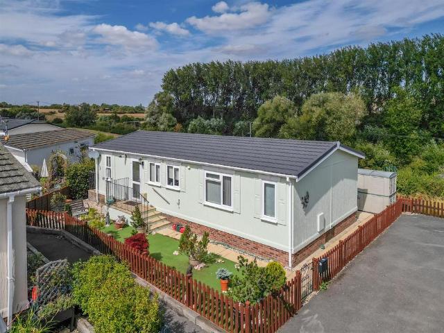 Park Home for sale in St. Paul Malmesbury Without, Wiltshire