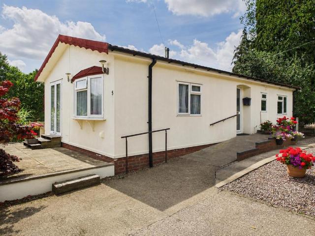 Park Home for sale in Forthampton, Worcestershire