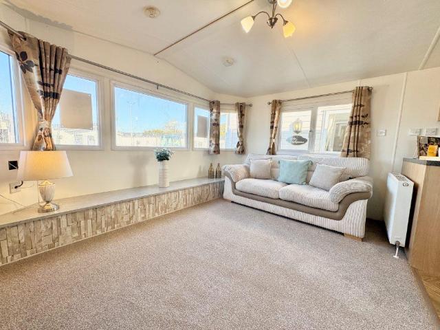 Park Home for sale in Dale Hill, Essex