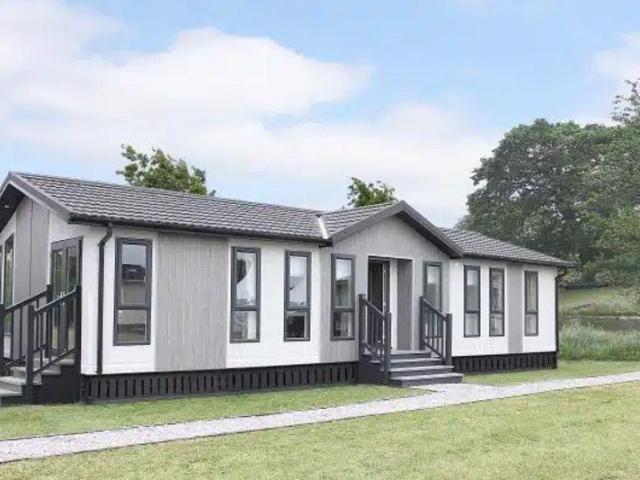 Park Home for sale in Winkfield Street, Winkfield