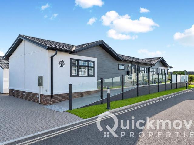 Park Home for sale in Canvey Island