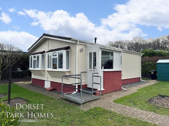 Park Home for sale in Tricketts Cross, Ferndown