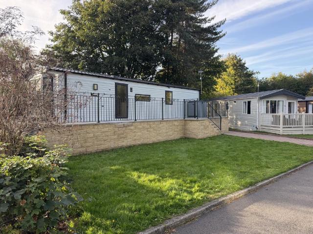 Park Home for sale in Hawksworth, Leeds