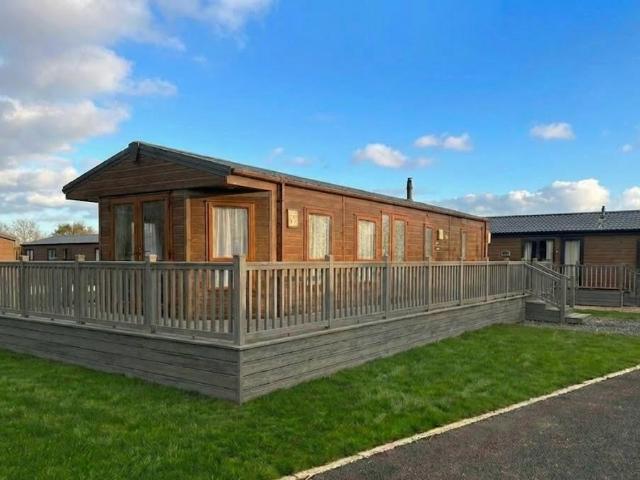 Park Home for sale in Newton Upon Derwent, East Riding Of Yorkshire