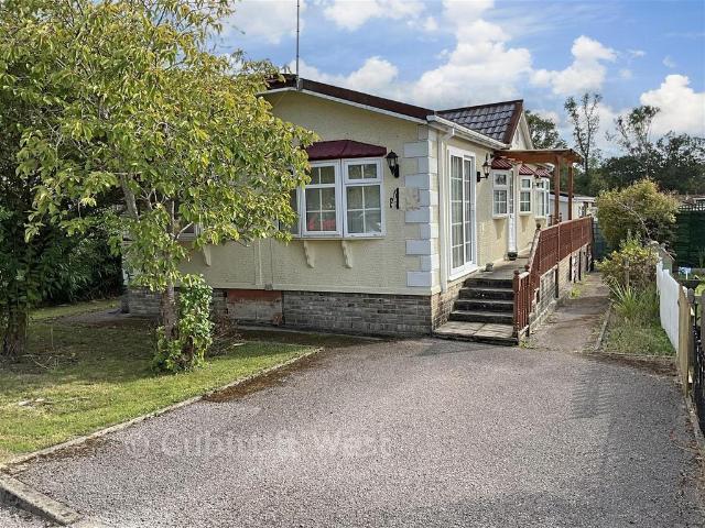 Park Home for sale in Brooks Green, Horsham