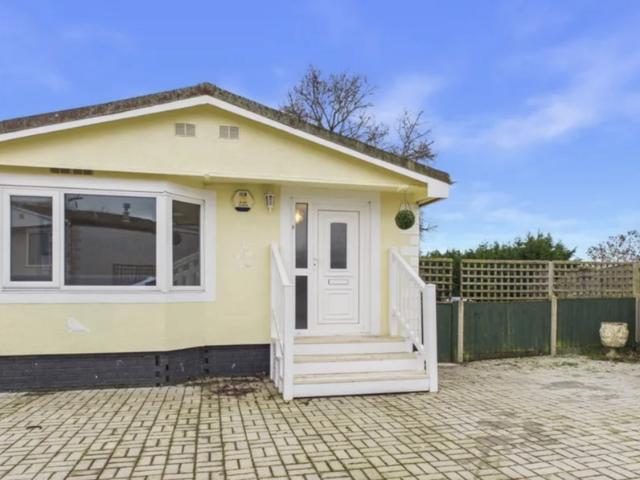 Park Home for sale in Wykin, Barton