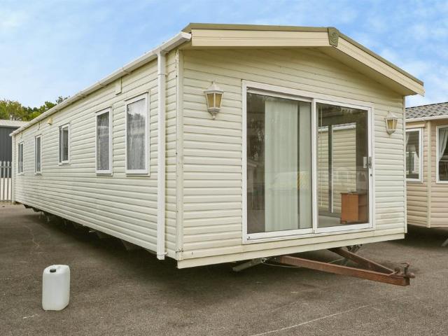 Park Home for sale in Ashby De La Launde, Lincolnshire