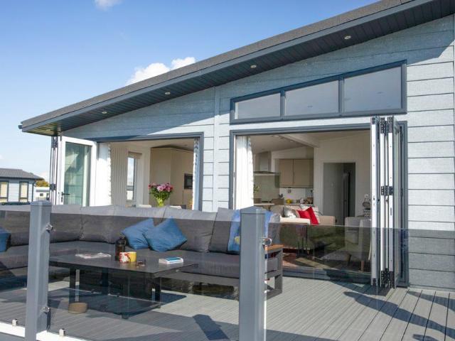 Park Home for sale in Old Milton, Ashurst Bridge
