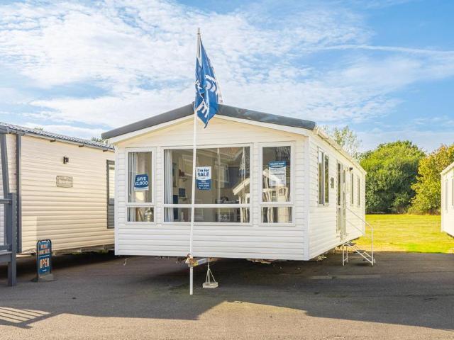 Park Home for sale in Eastbridge, Suffolk