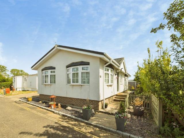 Park Home for sale in Burstow, Hillview