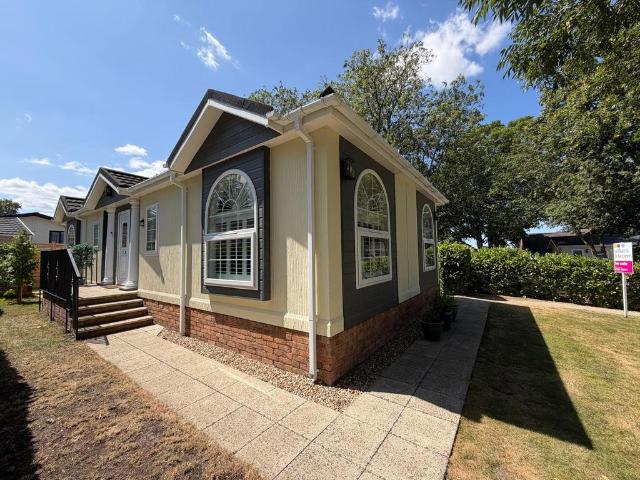 Park Home for sale in Chedburgh, Suffolk