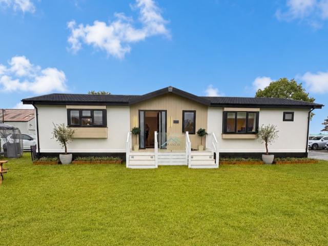Park Home for sale in Chedburgh, Suffolk