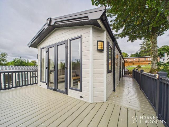 Park Home for sale in Cwm-y-glo, Wales