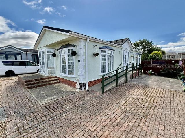 Park Home for sale in Oswestry, Shropshire