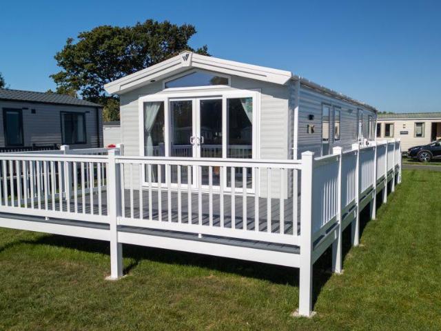Park Home for sale in Spring Vale, Hampshire