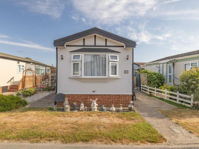 Park Home for sale in Oad Street, Kent