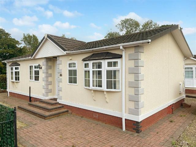 Park Home for sale in Far Forest, Rushock