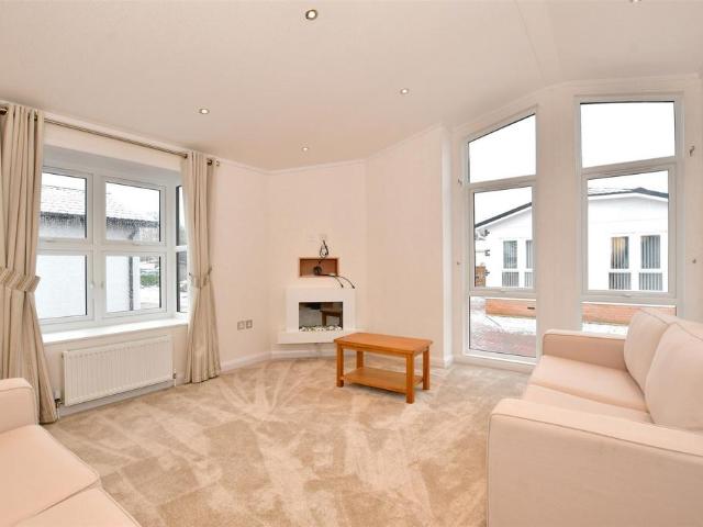 Park Home for sale in Sandown Park, Kent