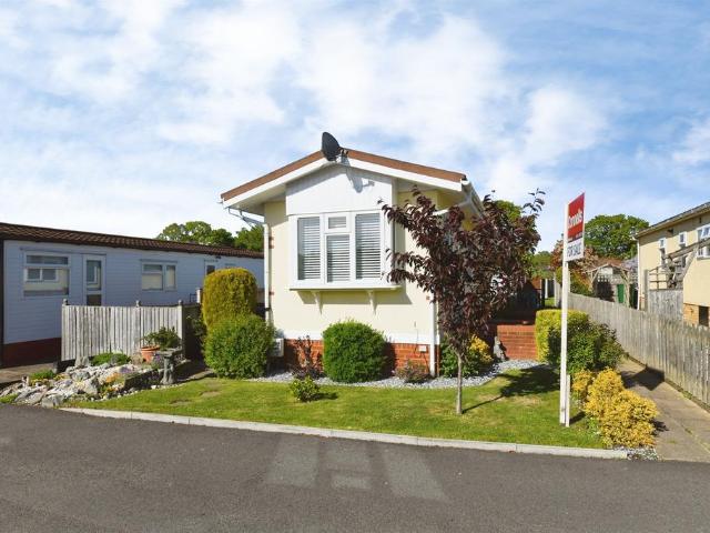 Park Home for sale in Chelmsford, Essex