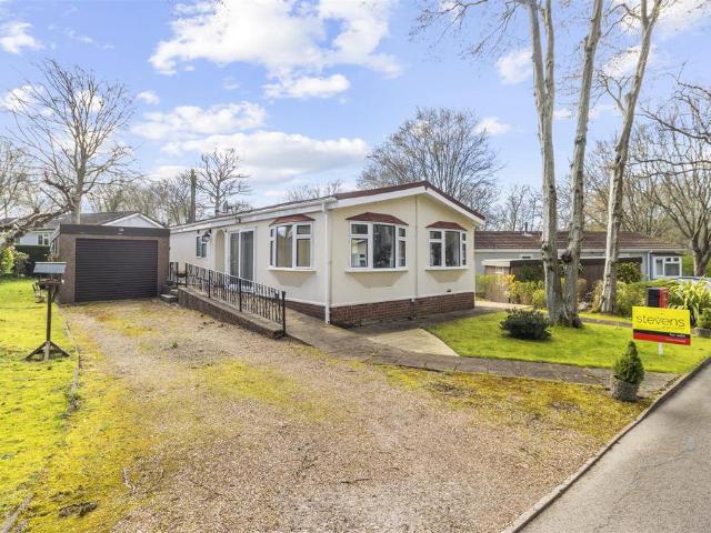 Park Home for sale in Cross In Hand, East Sussex