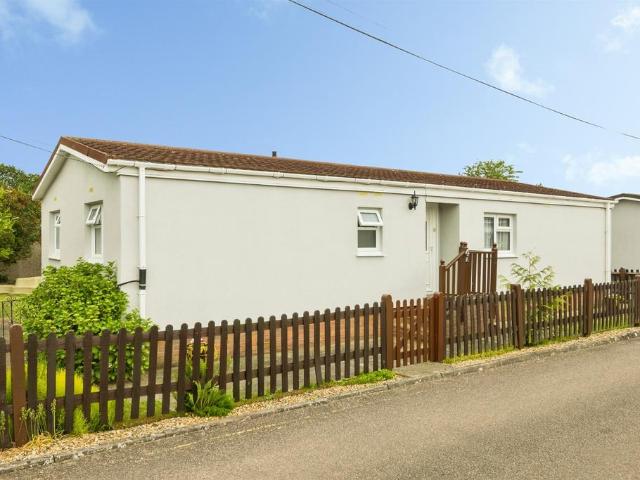 Park Home for sale in Burstow, Hillview