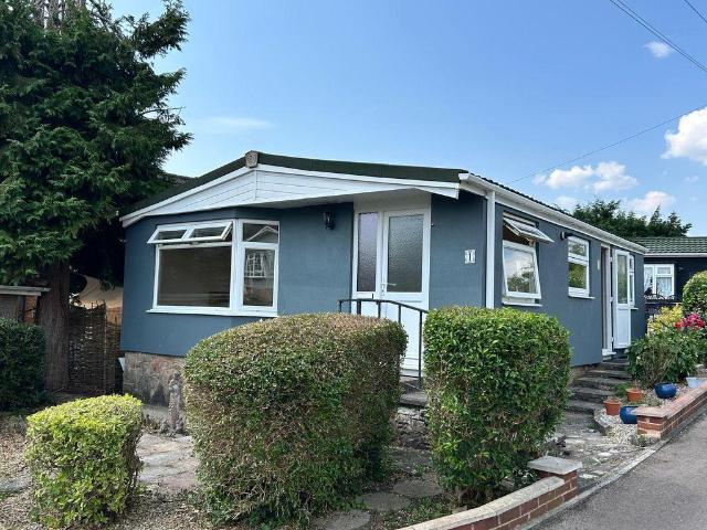 Park Home for sale in Bromsberrow Heath, Gloucestershire
