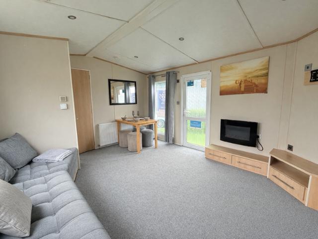 Park Home for sale in Stokesby, Norfolk