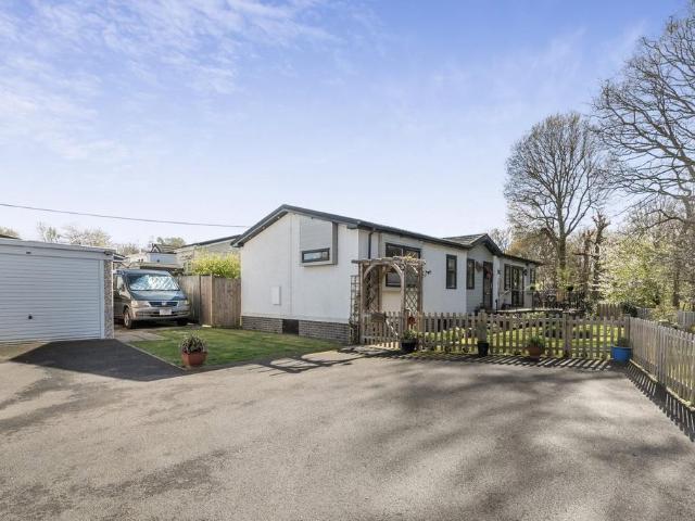 Park Home for sale in Aldermaston Soke, West Berkshire
