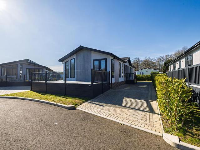Park Home for sale in Fole, Surrey