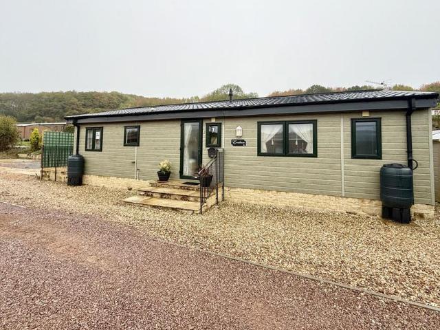 Park Home for sale in Bromsberrow Heath, Gloucestershire