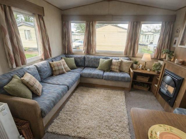 Park Home for sale in Dale Hill, Essex