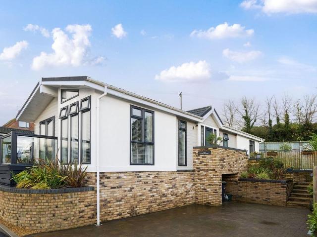 Park Home for sale in Corfe Mullen, East Dorset
