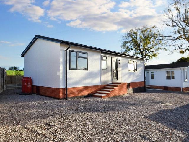 Park Home for sale in Brambridge, Hampshire