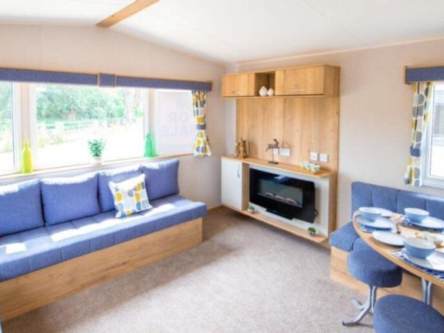 Park Home for sale in Tunstall, Roos